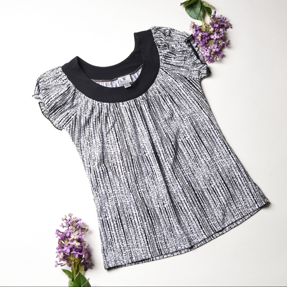 Worthington Black and White Short Sleeve Top size Small, flowy stretch